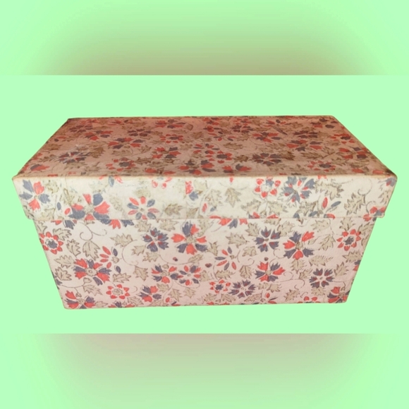 Vintage Decoupage Trinket Box ~ Jewelry Box - Picture 1 of 4